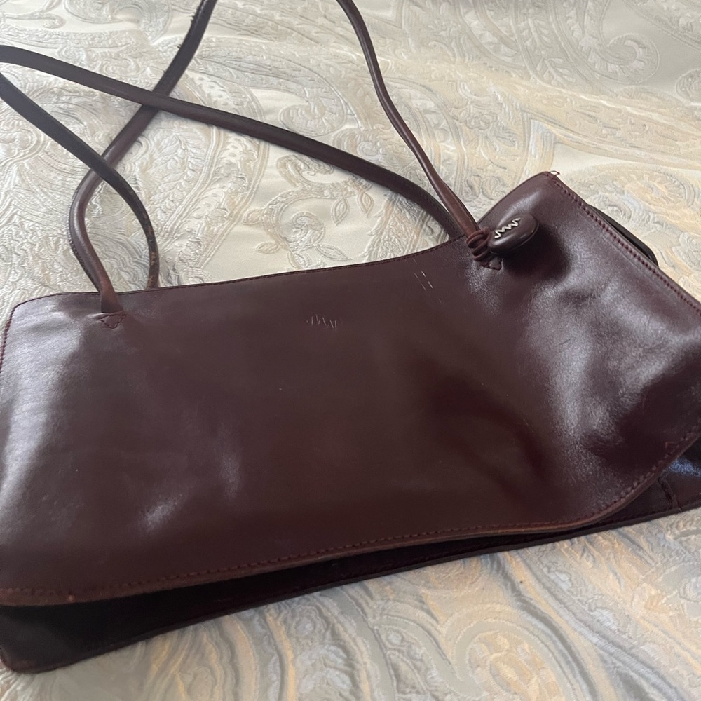 Elegant Burgundy Leather Shoulder Bag